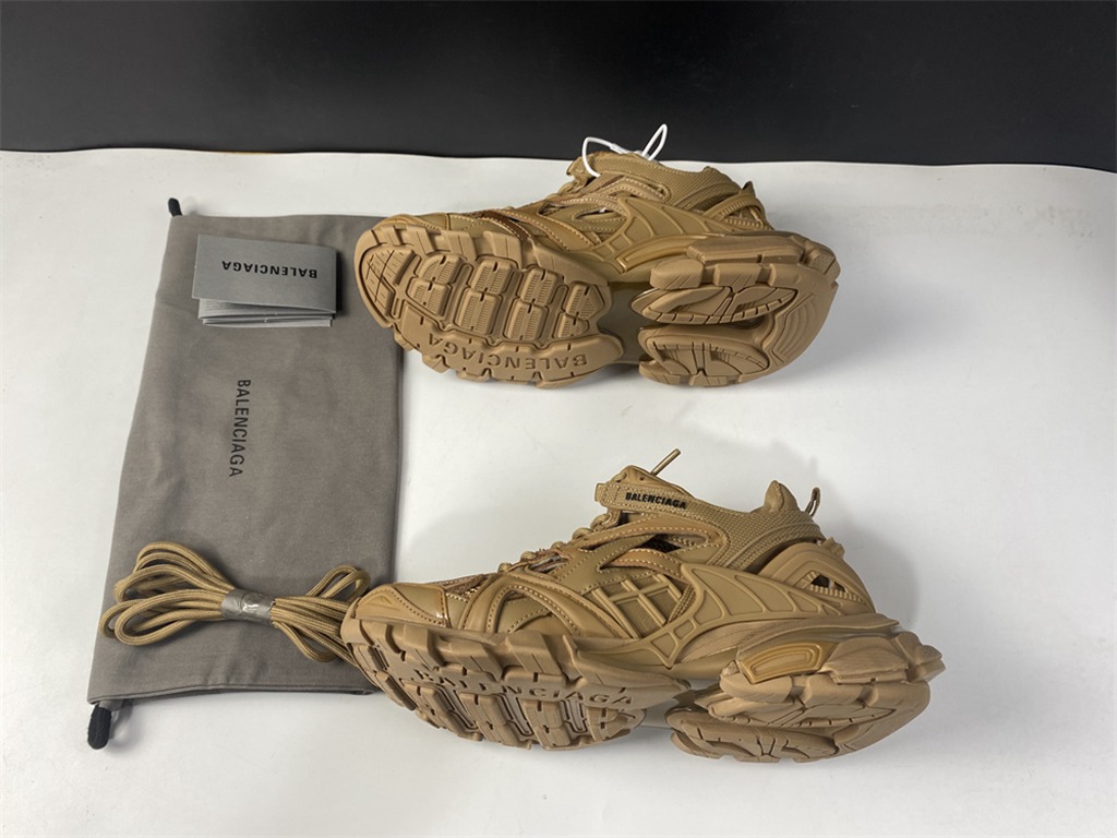 4.0 BLG Track TRAINER